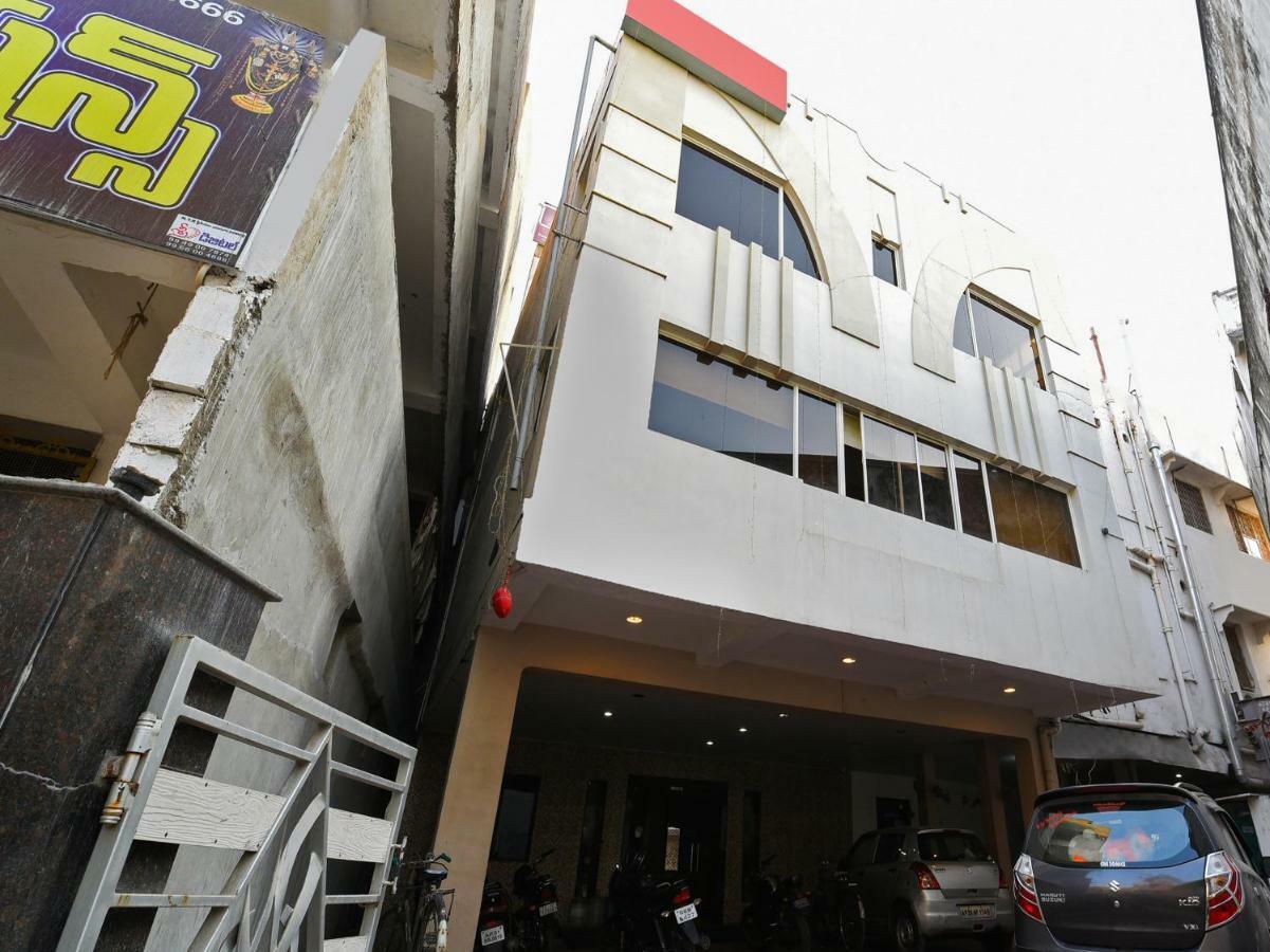 Oyo 28856 Manjeera Inn Visakhapatnam Exterior photo